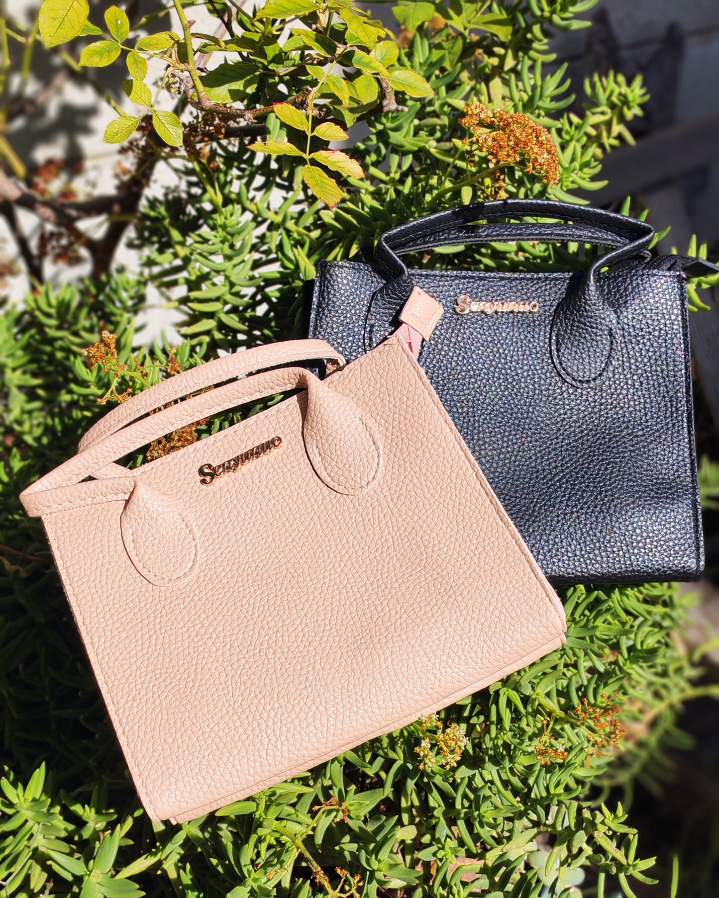Elegant Everyday Handbag – Compact Design with Spacious Storage